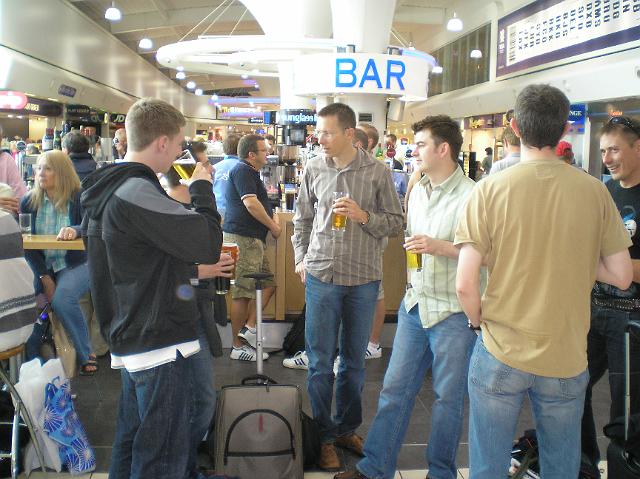 Luton airport.JPG - Luton airport breakfast bar